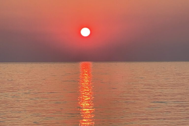 Sonnenuntergang über dem Meer